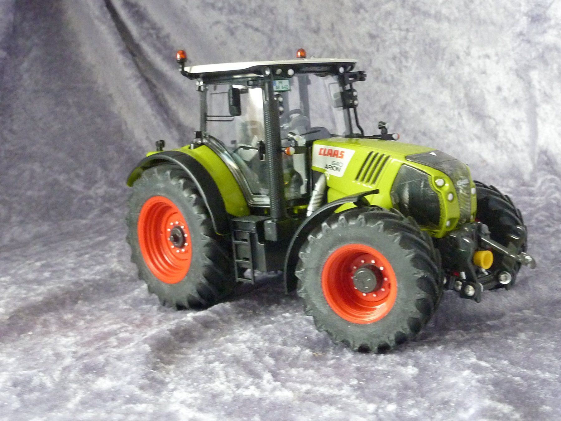 Wiking Kit di modellismo & Modellini statici: Claas Arion 640  1:32 – Nuovo (secondo la descrizione) da Dürrenäsch venduto da modellautos4you 5