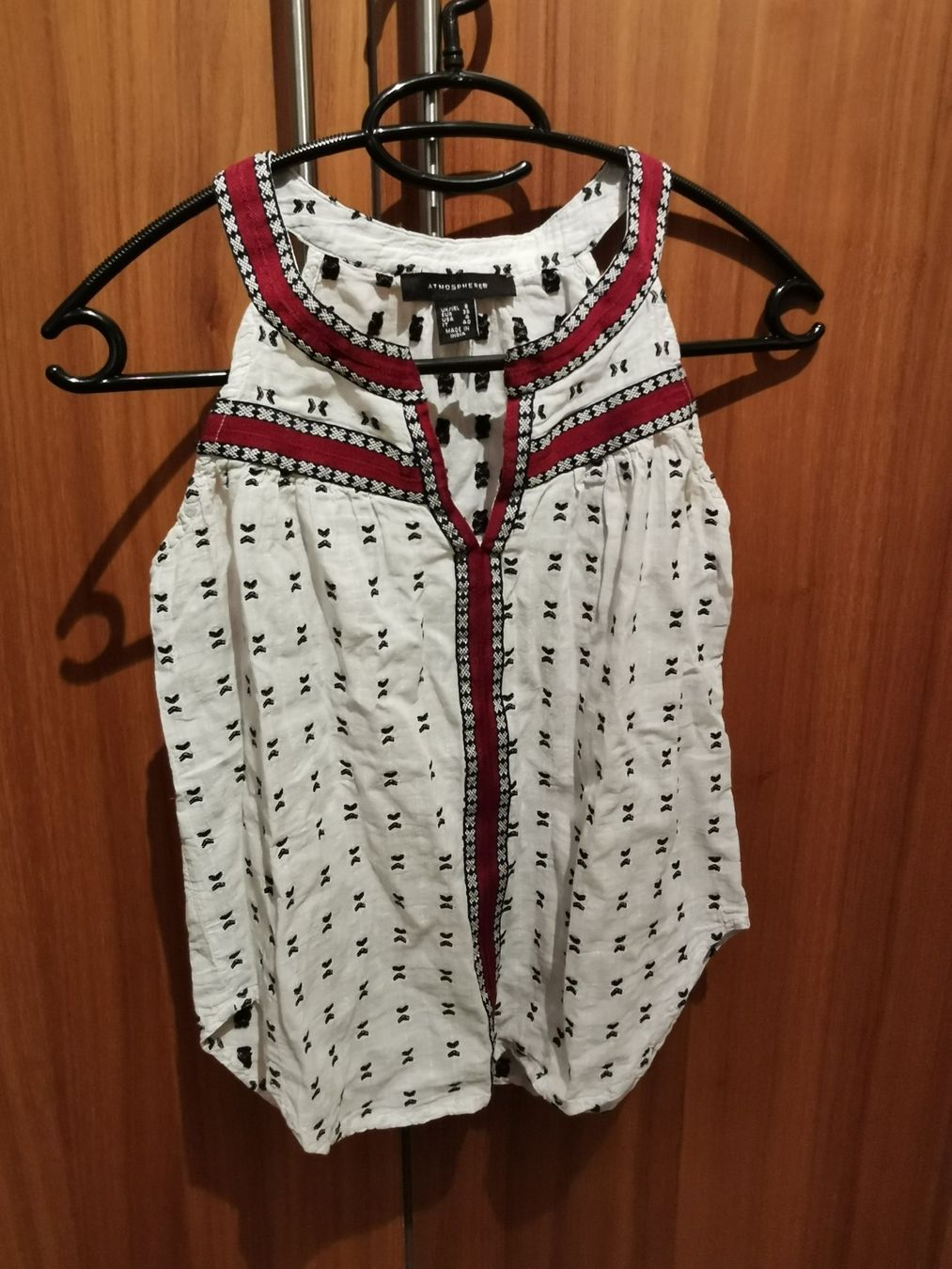 Top: zwei Trägershirts – Usato da Bern venduto da Linii