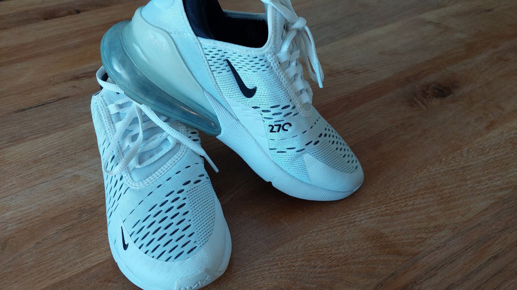 Nike Scarpe da donna: Nike Air Max 270 Gr. 36.5 weiss – Nuovo (secondo la descrizione) da Gwatt (Thun) venduto da Letzte-Chance-III 2