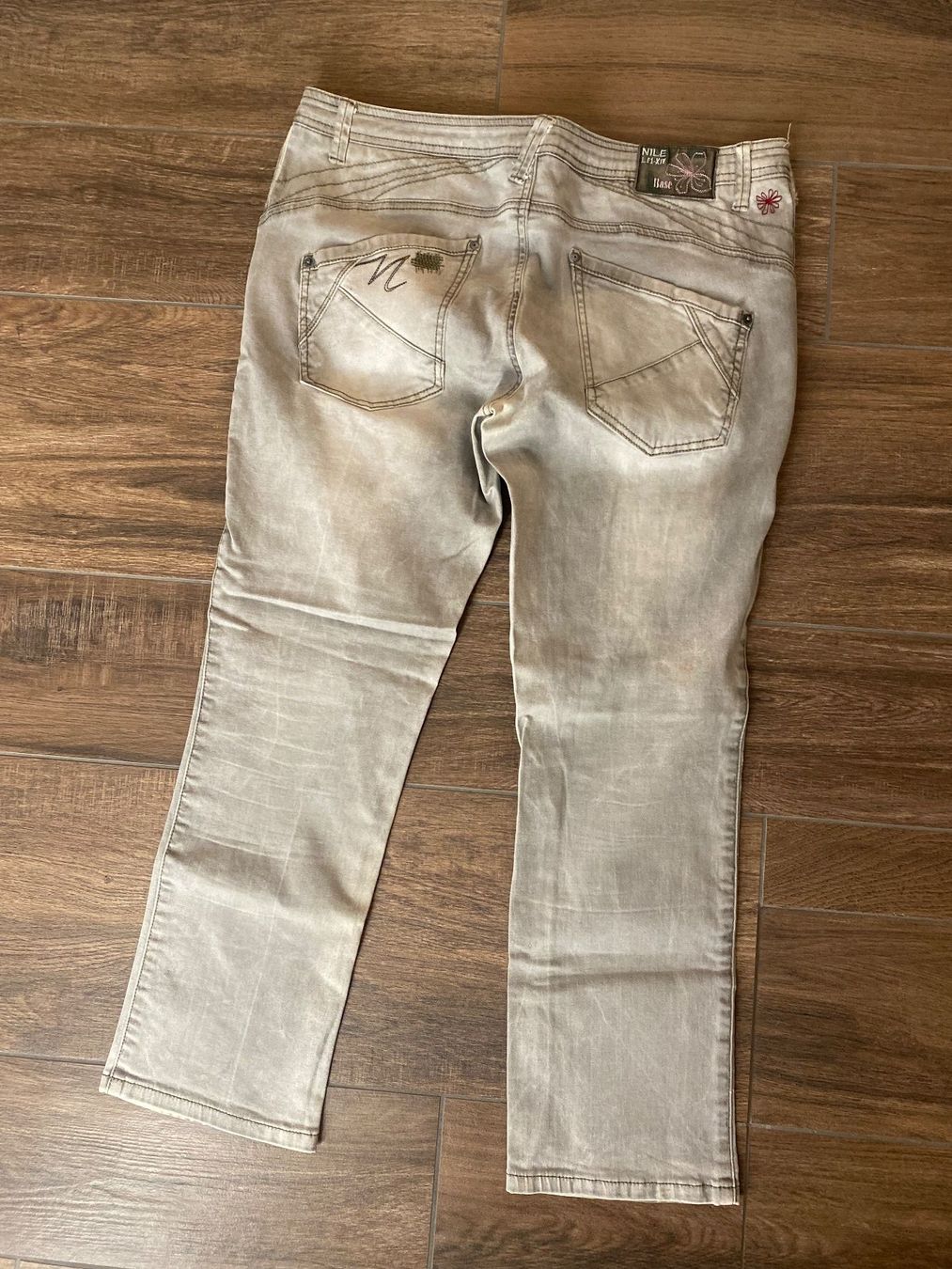 Nile Jeans: Nile Jeans hellgrau Gr. L – Usato da Pratteln venduto da a23_j2gs 1