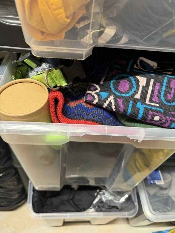 Lotti di vestiti: Grosses Kleiderpaket second hand – Usato da Riehen venduto da ann_76jw 1