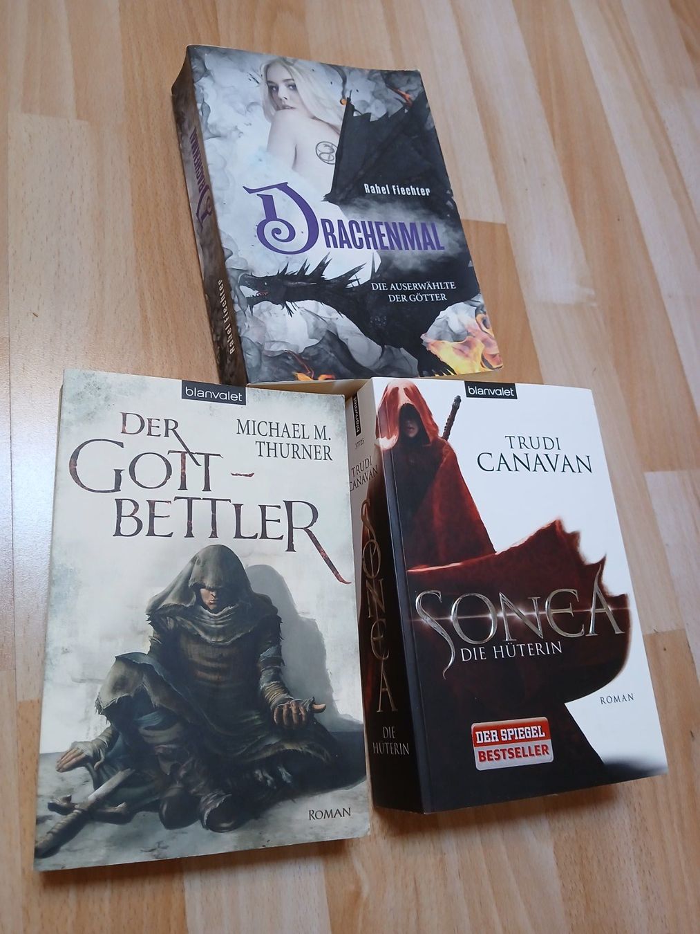 Bücher: Fantasy Bücher – Neu (gemäss Beschreibung) aus Bärschwil von kik_c28v