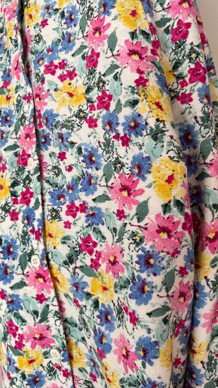 Robes: Kleid Blumenmuster Kurzarm Grösse M – D'occasion à Biel/Bienne par gul_fxx2 2