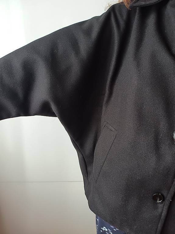 Cappotti: Woll-Kurzmantel oversize Passform – Usato da Jona venduto da Pascal064 1