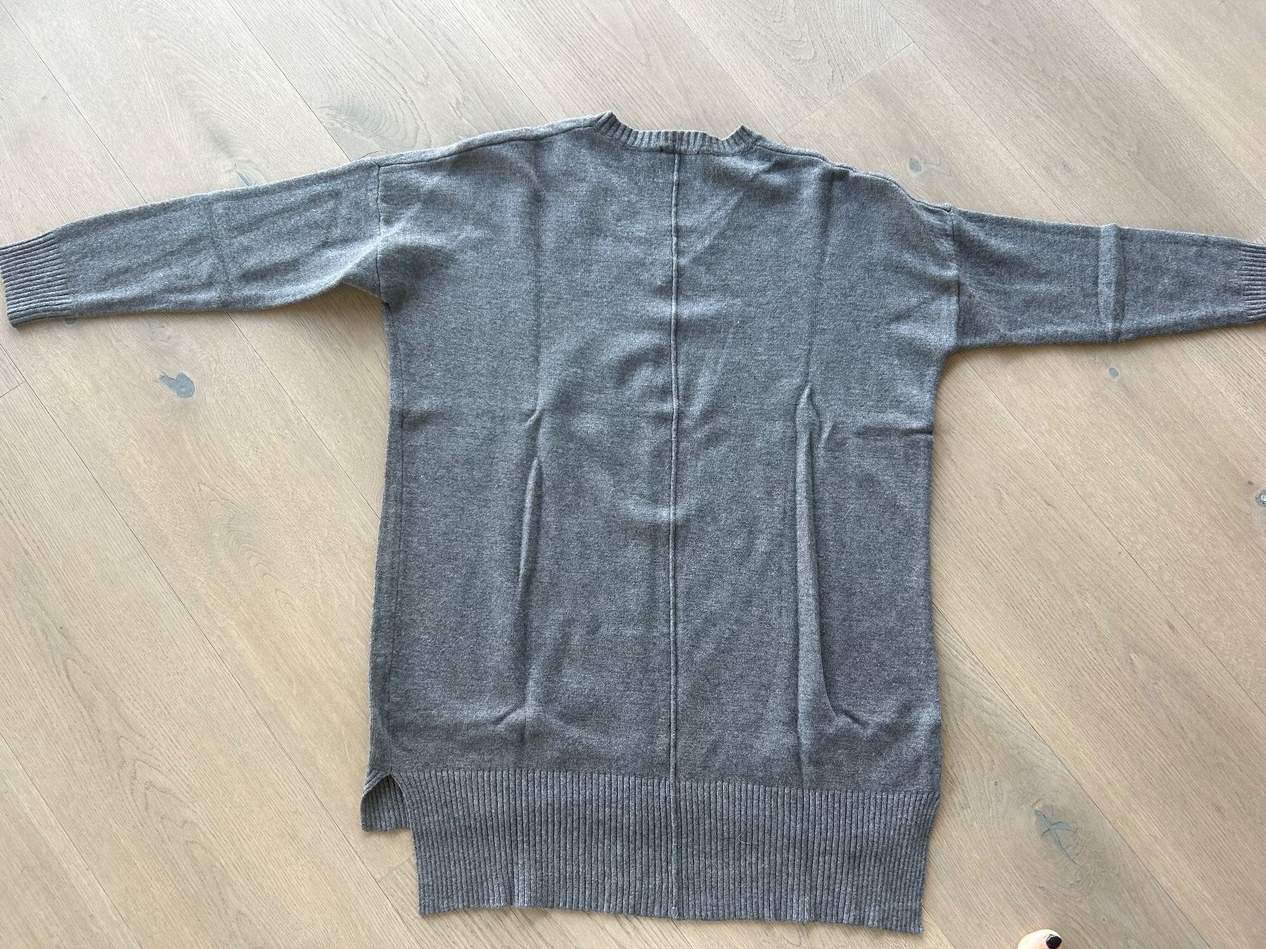 Pullover & Sweatshirts: Longpulli von Valentyne – Gebraucht aus Kilchberg ZH von Anie. 1
