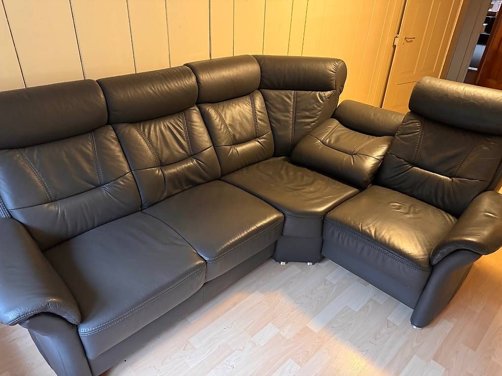 Divani: Guterhaltenes Eck Sofa – Usato da Wil ZH venduto da gublertribe 1