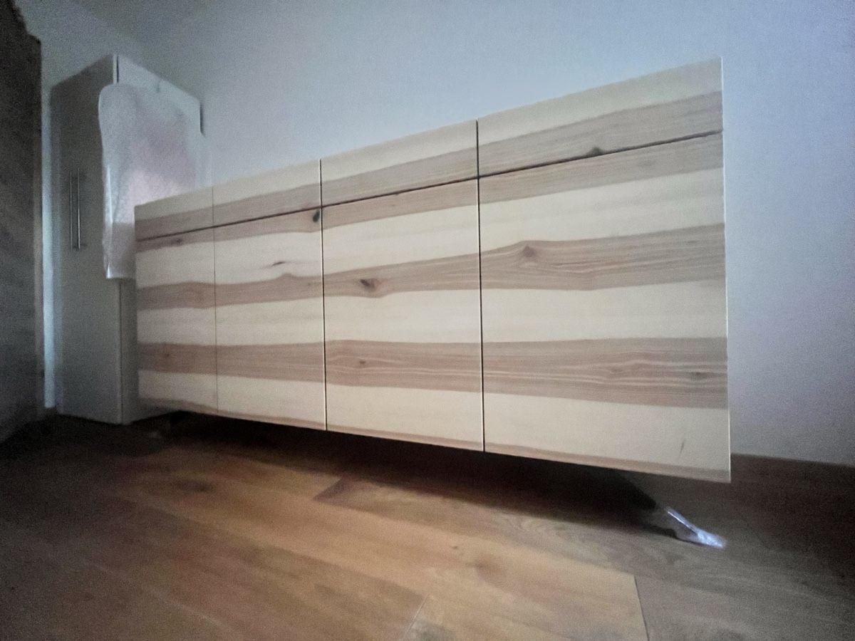 Cassettiere: Sideboard Kernesche Massiv Holz von Schreiner – Nuovo (secondo la descrizione) da Ottenbach venduto da Julia.flue610