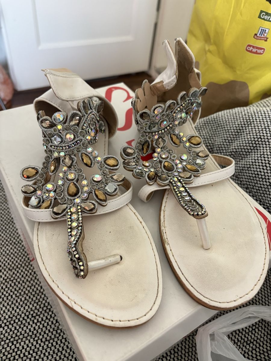 Scarpe da donna: White jewelled flat sandals size 38 used – Usato da Bonstetten venduto da mar_vs88 1