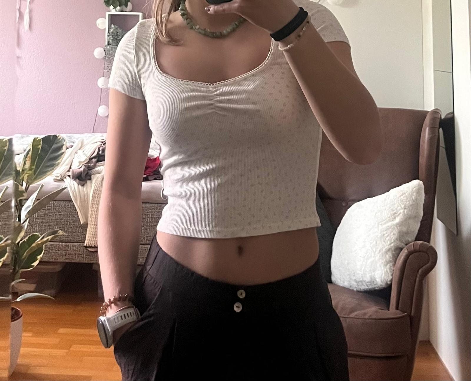 Camicette, T-shirt & Top: H&M Top – Nuovo (secondo la descrizione) da Steffisburg venduto da ria_8kvp