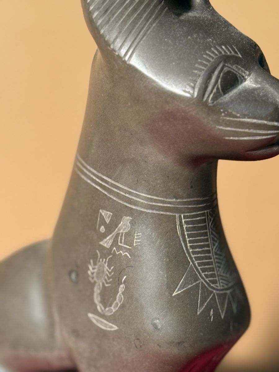 Statuette: Unique Egyptian Cat Statue, Ancient Design & Engravings – Usato da Lausanne venduto da vas_cdb2 1
