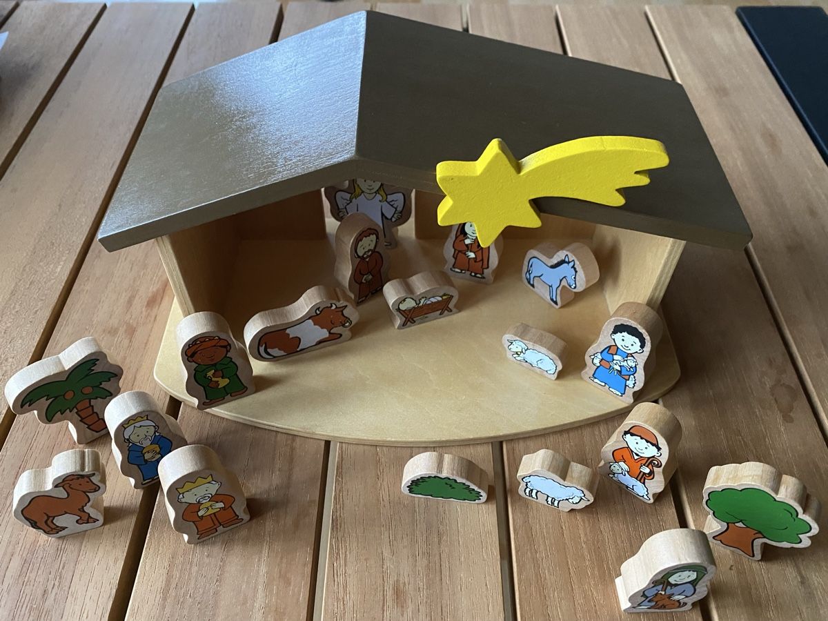 Giocattoli: Kinder Weihnachtskrippe aus Holz, 20 Teile – Usato da Schönenbuch venduto da Lyyrli
