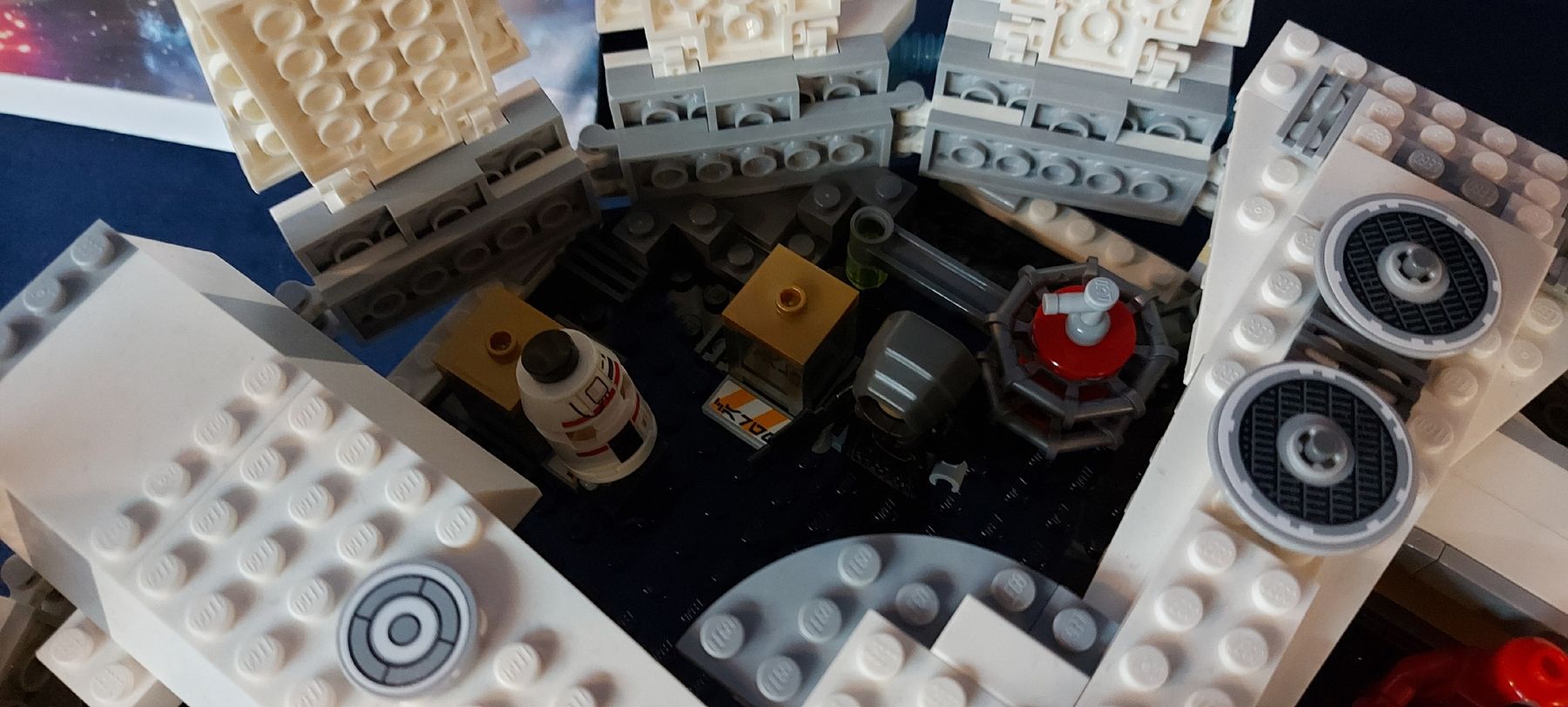 Lego Kit di costruzioni: LEGO Star Wars Faucon Millenium blanc 75212 – Usato da fully venduto da Benleouf 3
