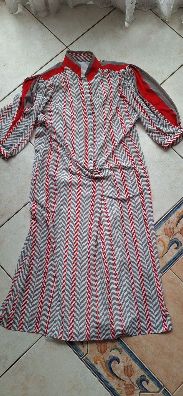 Kleider: Robe Vintage 40-42 – Gebraucht aus St-Triphon von Jldr0 3