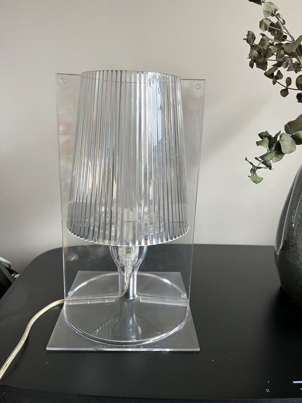 Kartell Lampade: Kartell Take Lampe Tischlampe glasklar – Usato da Jona venduto da Sariksa
