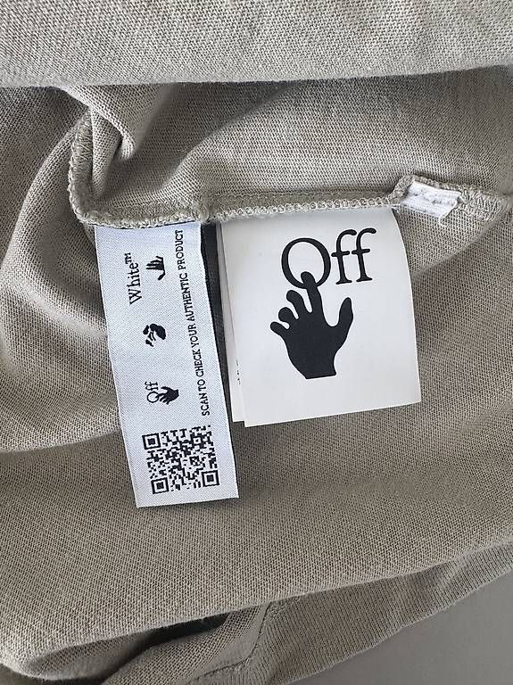 Off-White T-shirt: Stylisches Off White T Shirt – Usato da Derendingen venduto da Meli_Bern 2