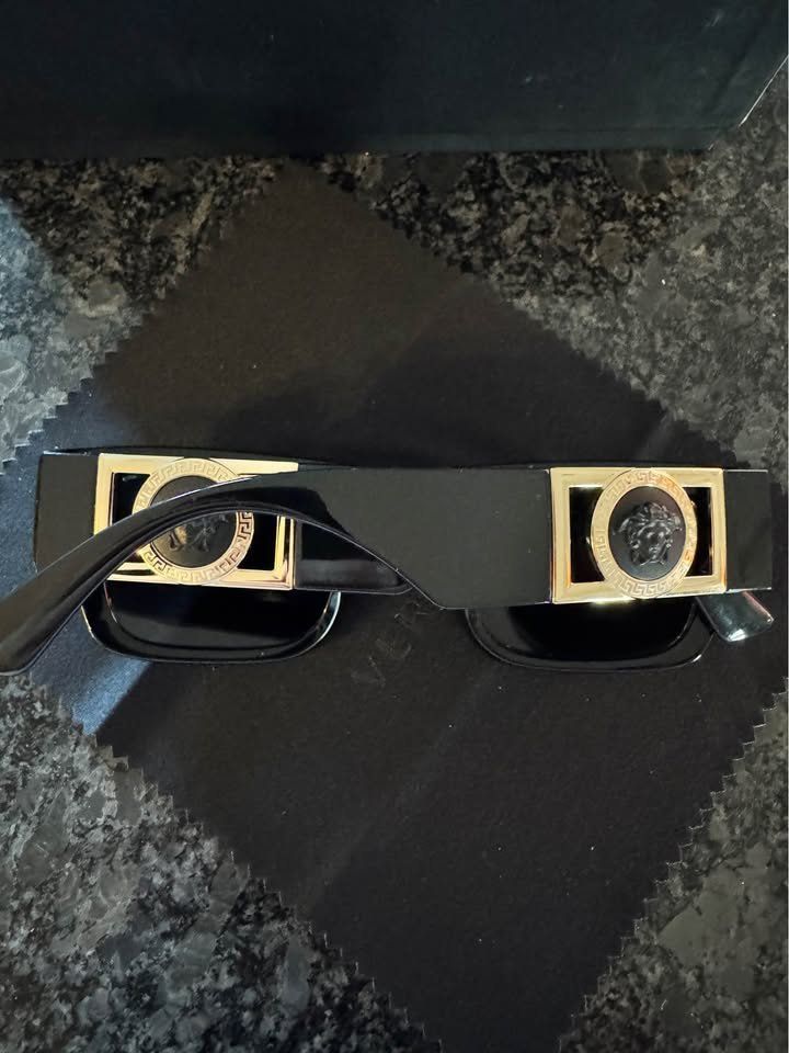 Versace Brillen & Gläser: Versace Sonnenbrille Original mit Box & Beleg – Neu (gemäss Beschreibung) aus Mellingen von jirka_kulhavy 1