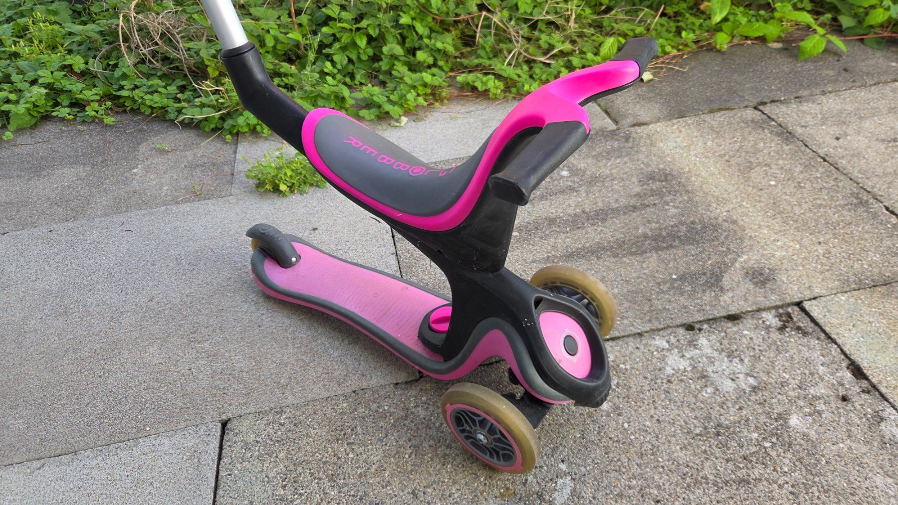 Globber Fahrzeuge für Kinder: Globber Kinderroller pink 3-Rad gebraucht – Gebraucht aus Roggwil BE von Freecer 4
