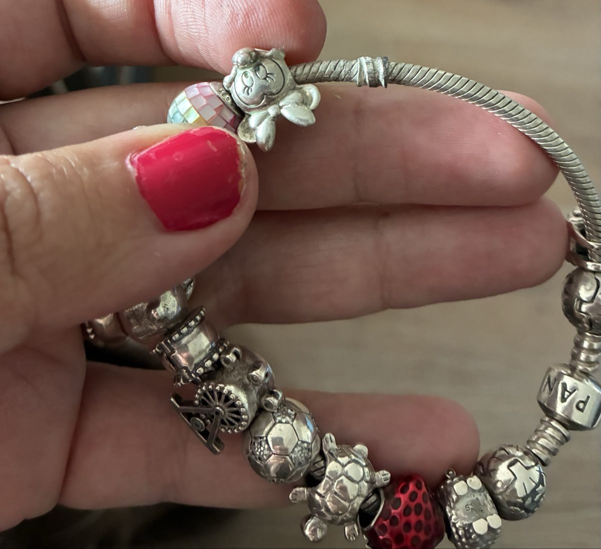 Pandora Bracciali & Braccialetti: Pandora Armkette mit 15 Charms – Usato da Sissach venduto da Monkbay 2