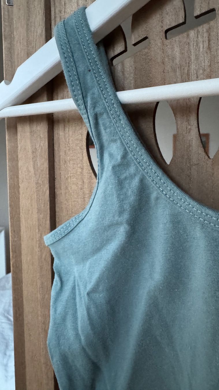 Top: dunkel-türkises bauchfreies Top – Usato da Riedern venduto da leoni_m 1