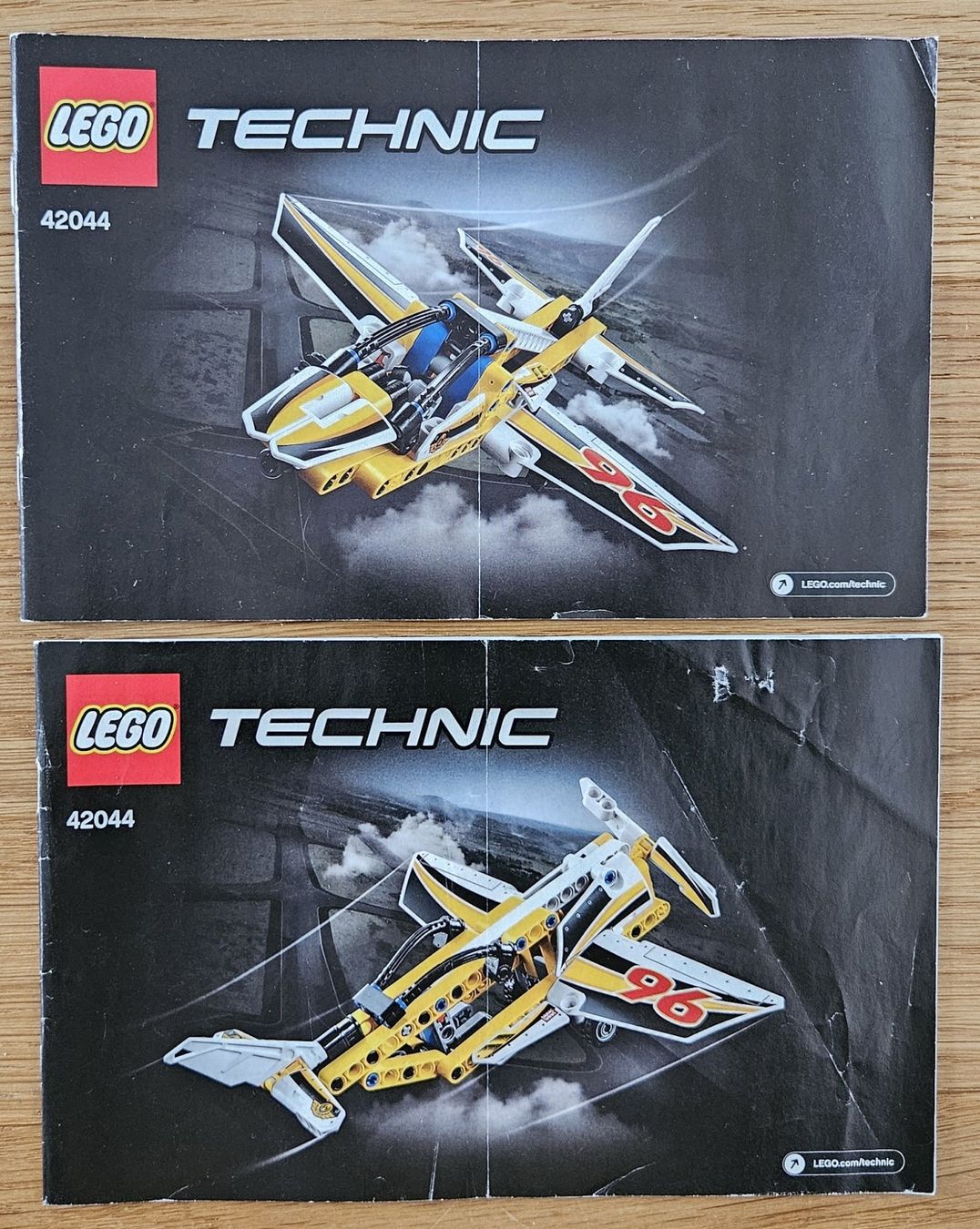 Lego Giocattoli: Lego Technic 42044 - Flugstaffel-Jet (2016) – Usato da Schaffhausen venduto da asyouwestley 1