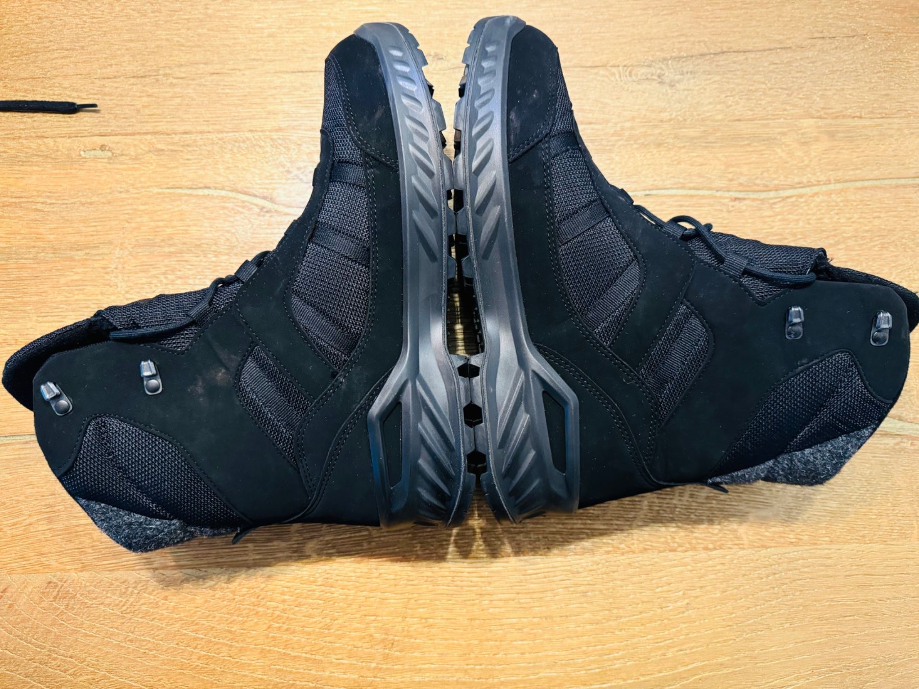 Lowa Scarpe da uomo: Chaussures d'hiver Lowa 43.5 – Usato da Brügg BE venduto da  2