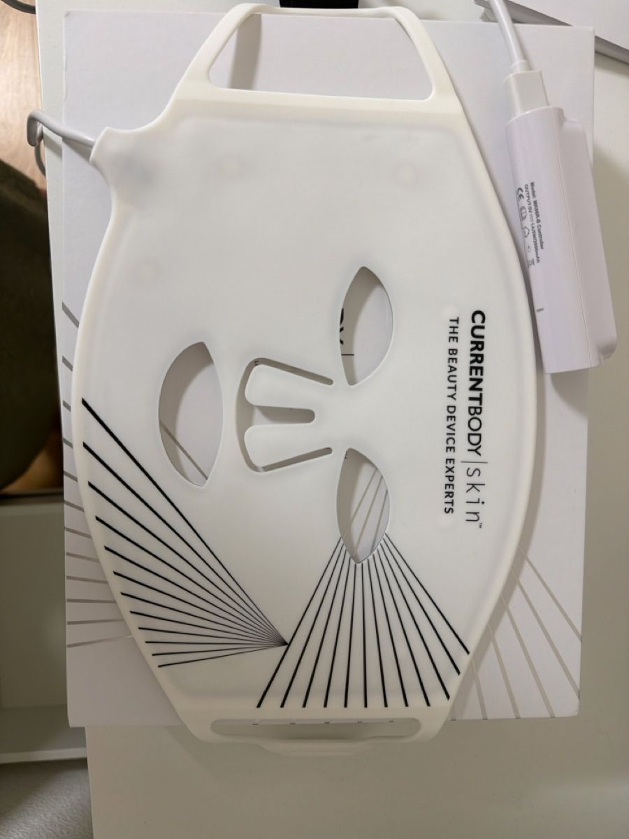 Cura del viso: Currentbody LED Maske  – Nuovo (secondo la descrizione) da Niederhasli venduto da Luxevault