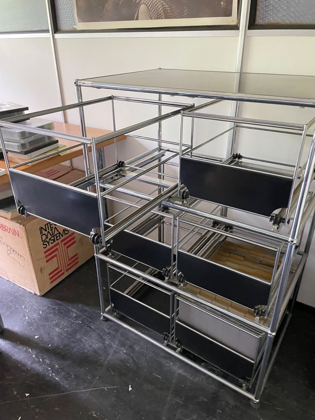 Scaffali: USM System 500 – Usato da Winterthur venduto da Karbo