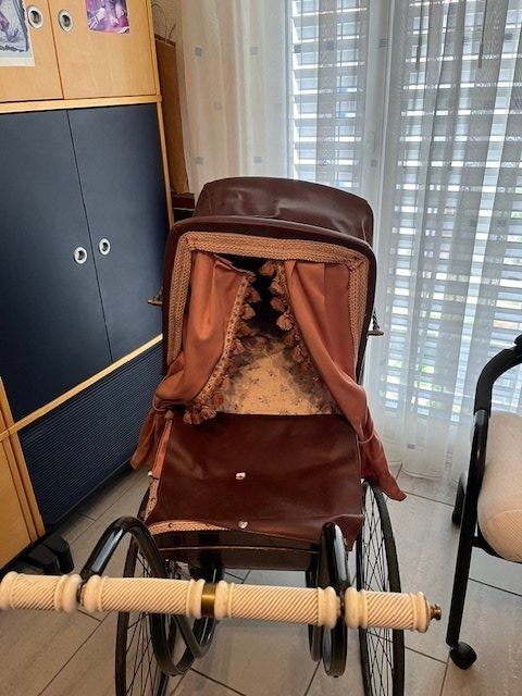 Antiker Kinderwagen / Puppenwagen Retro Vintage (Neu (gemss Beschreibung))  in Biel/Bienne fr CHF 80  nur Abholung auf Ricardo kaufen