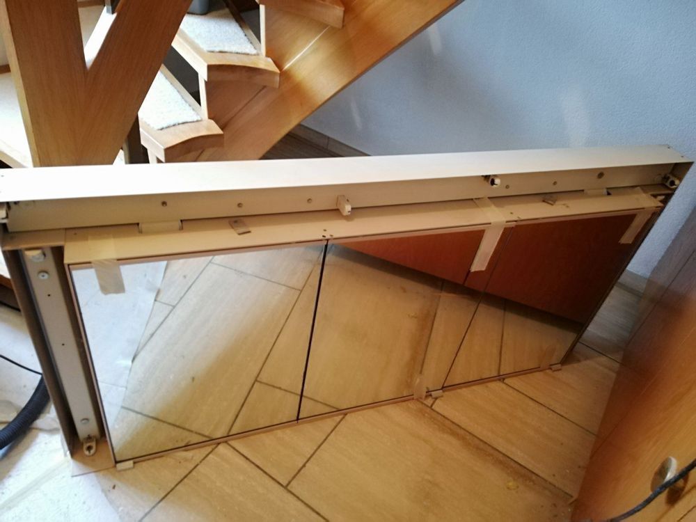 Spiegelschrank Antik