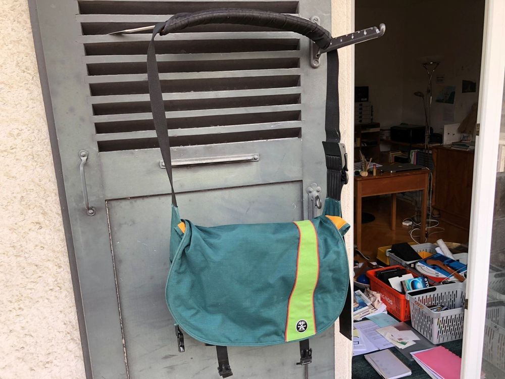 Crumpler Laptop Tasche 15 Zoll Kaufen Auf Ricardo Ch