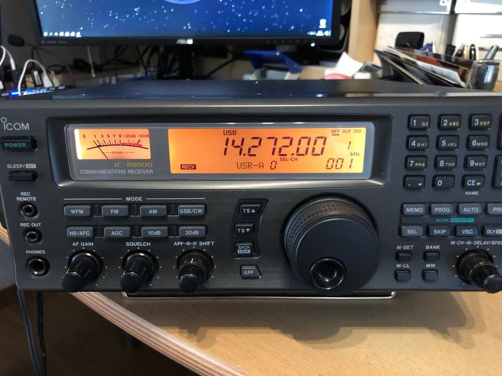 icom ic r8500 communications receiver
