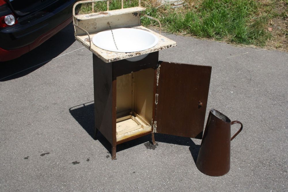 ANTIKER WASCHTISCH | Kaufen auf Ricardo