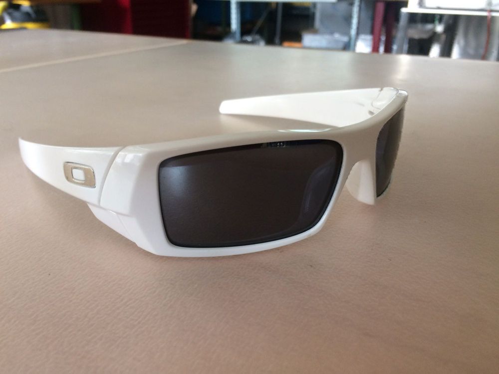 oakley-sonnenbrille-kaufen-auf-ricardo