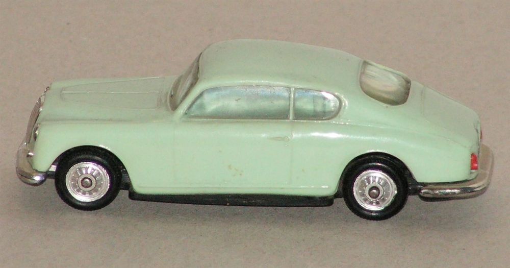 AU JOUET PARISIEN: Norev Modèle n° 22 / 25 Lancia Aurelia B20