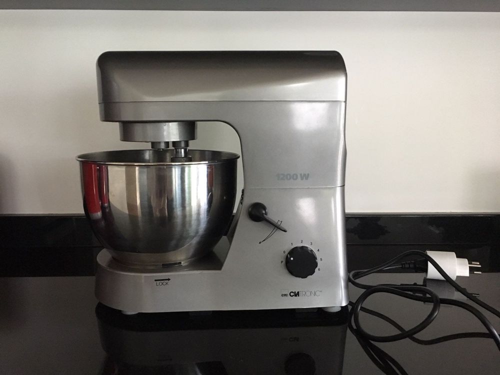 Hightech Küchenmaschine kaufen auf Ricardo