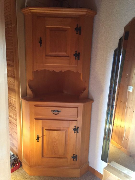 Eckschrank | Kaufen auf Ricardo