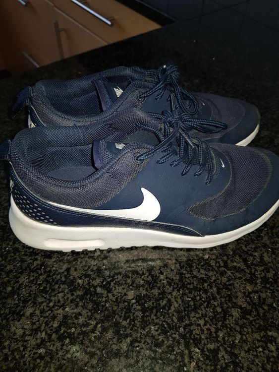 schuh nike thea