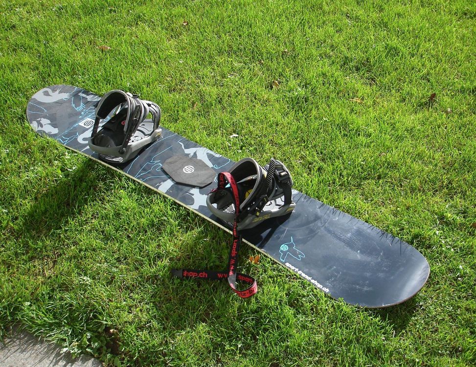 SNOWBOARD 145 cm, MIT BINDUNG kaufen auf Ricardo