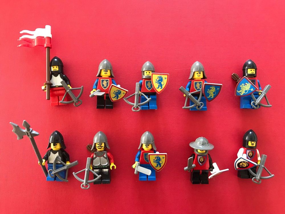 LEGO® Ritter Castle 1 Figur mit Kettenhemd inkl Helm und Waffe 