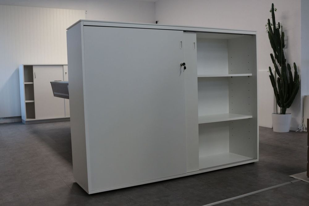 Büro Schrank kaufen auf Ricardo