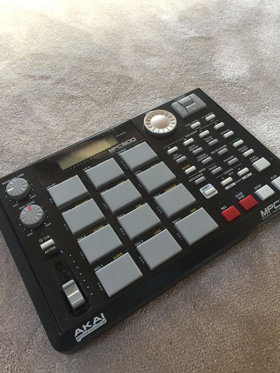 Как подключить akai mpc 500 к компьютеру