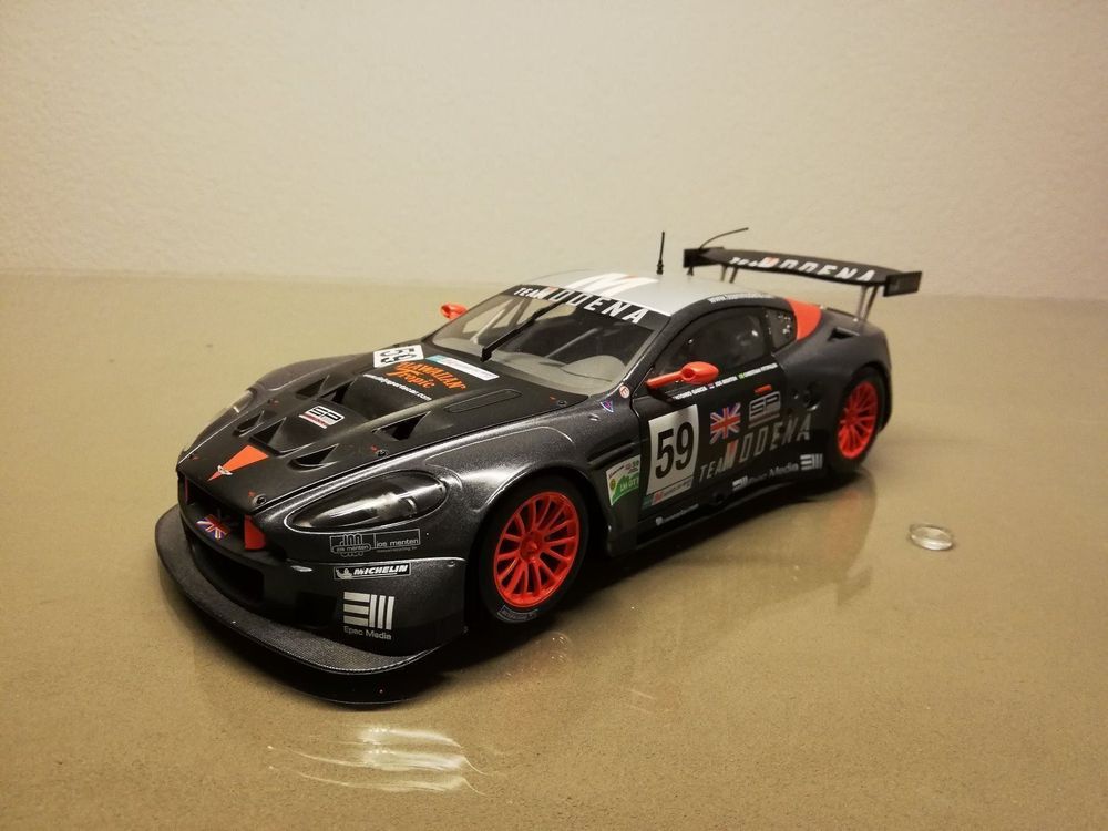 Miniature Solido 1/18 Aston Martin DB9 Coupé N°32 - Occasion (Prestige)