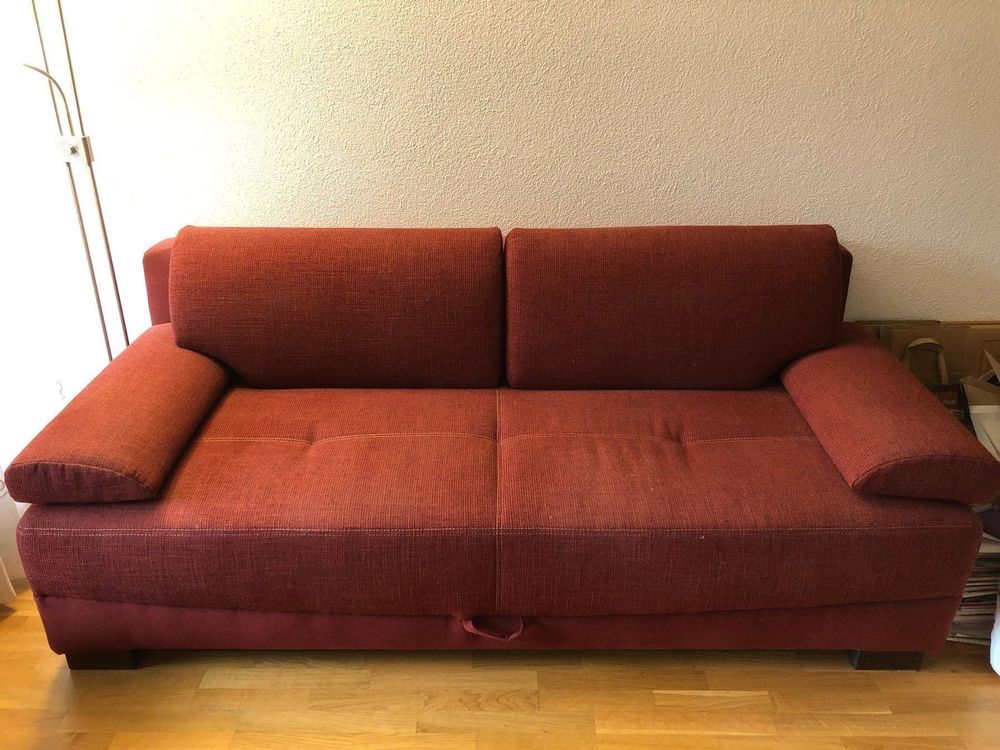 Rotes ausziehbares Sofa / Bettsofa kaufen auf Ricardo