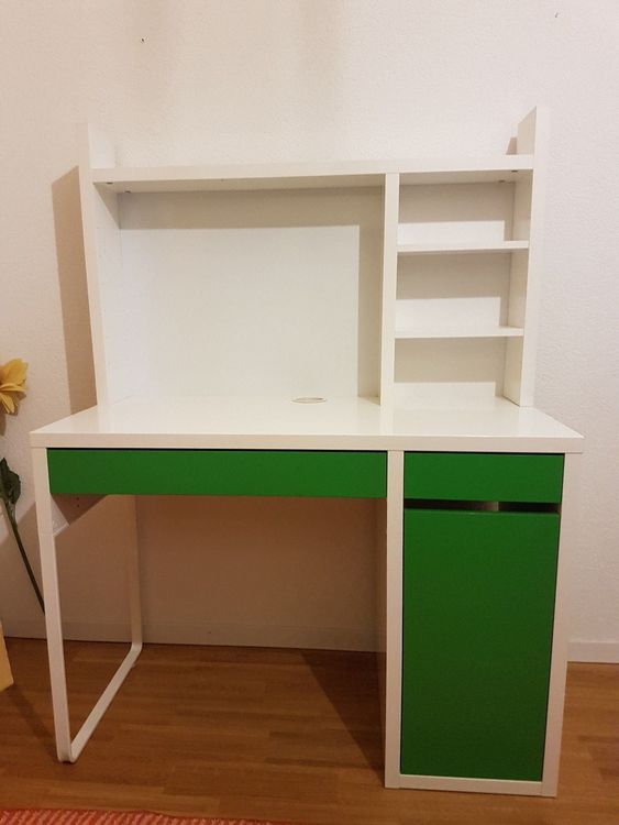Schreibtisch Micke von IKEA | Kaufen auf Ricardo