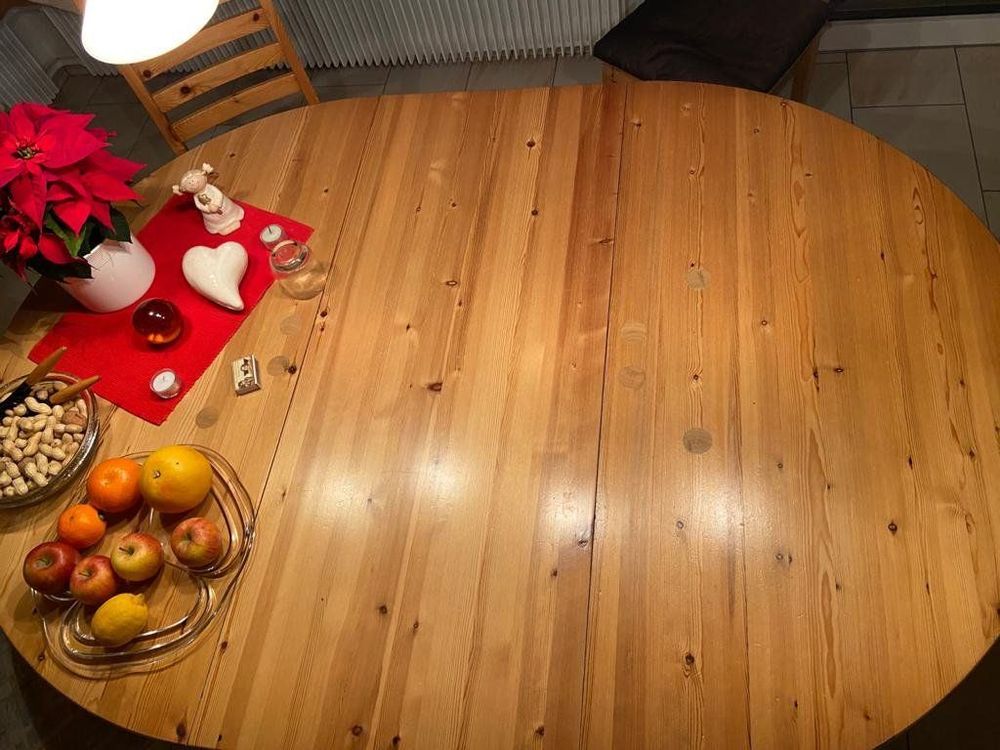 Esstisch inkl. 8 Holzstühle | Kaufen auf Ricardo