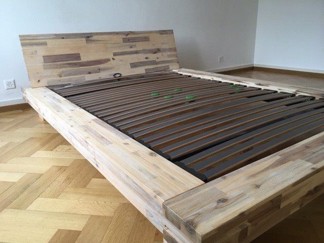 Schones Bett Mit Lattenrost 140cm Kaufen Auf Ricardo