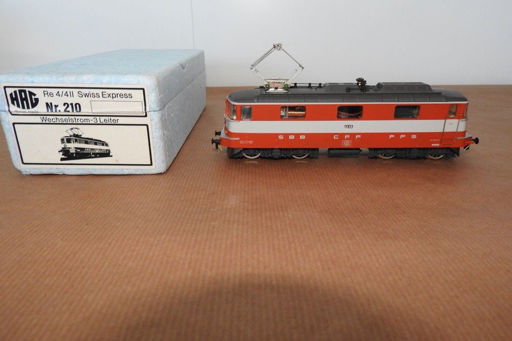 HAG H0 - 211 - Locomotora eléctrica - Re 4/4II - SBB-CFF