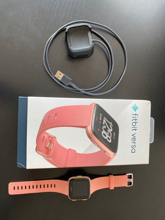 fitbit versa peach