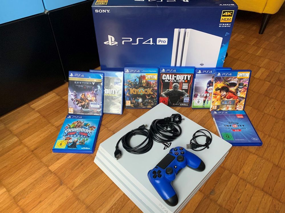 Playstation 4 Pro mit acht spielen (1TB) Kaufen auf Ricardo