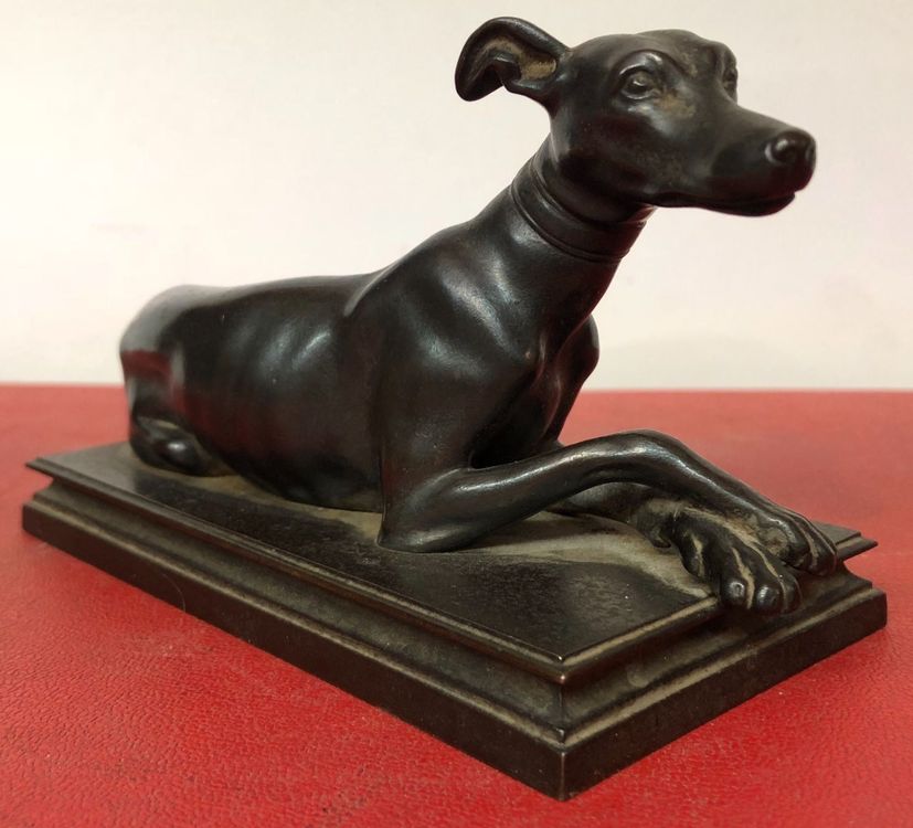 „Sitzender Hund“ Skulptur aus Bronze | Kaufen auf Ricardo